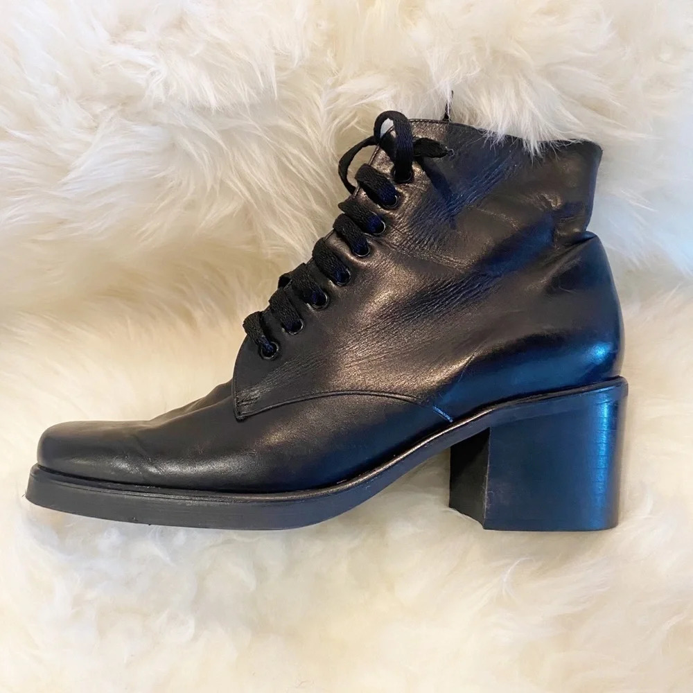 Robert Clergerie Lace Up Square Toe Vintage Style Boot Made in France 7.5